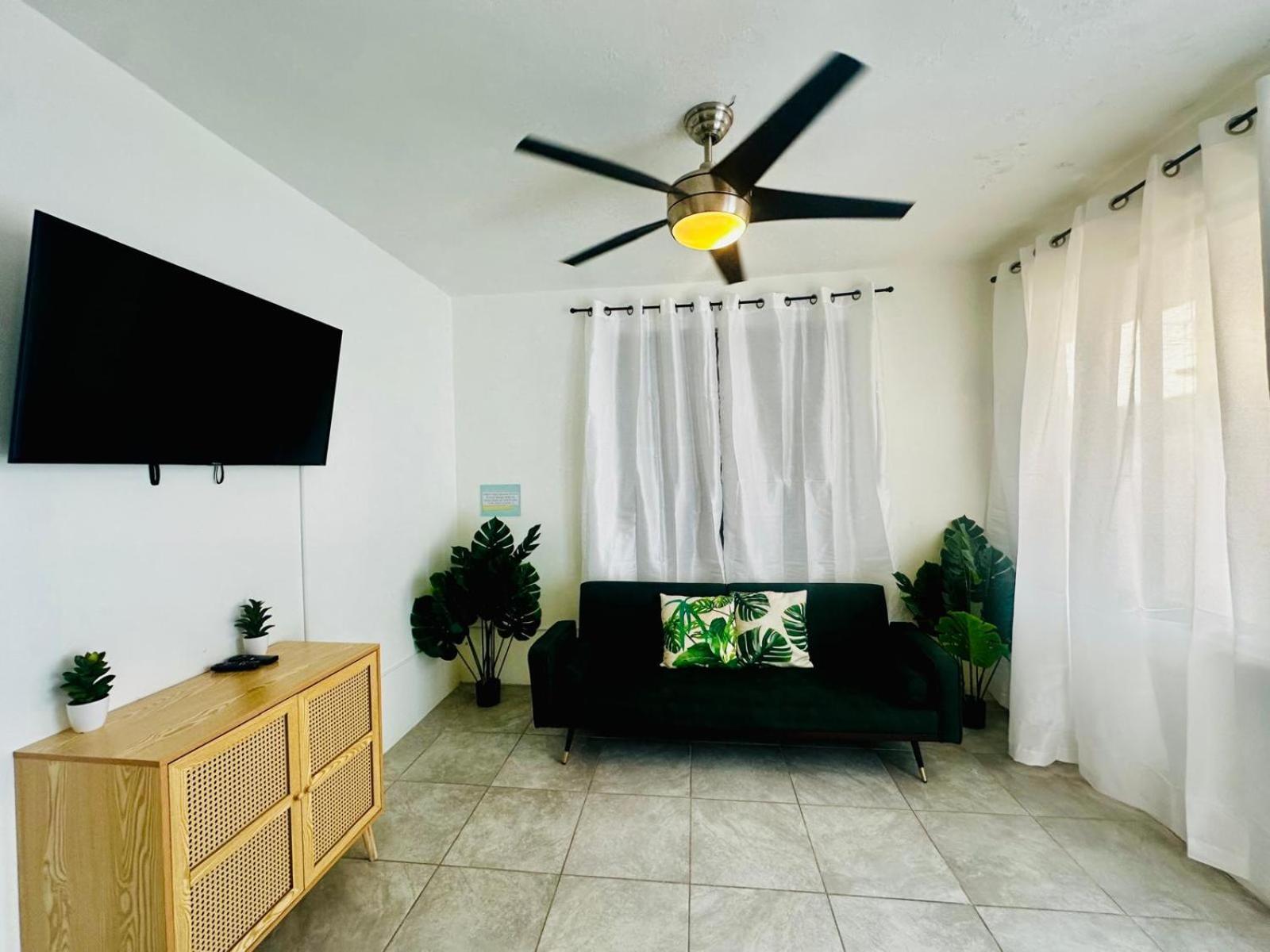 Villa Tropical Getaway Aguadilla Exterior foto